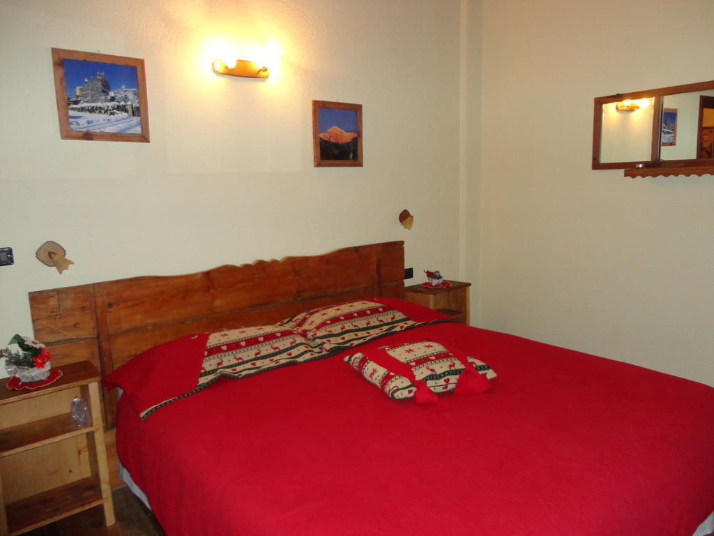 Bed and Breakfast Les Chevreuils Интрод Номер фото